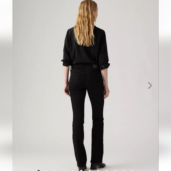 NWT Levi's 315 Shaping Boot Cut Ladies Jeans In Black 12 14 - Picture 1 of 5